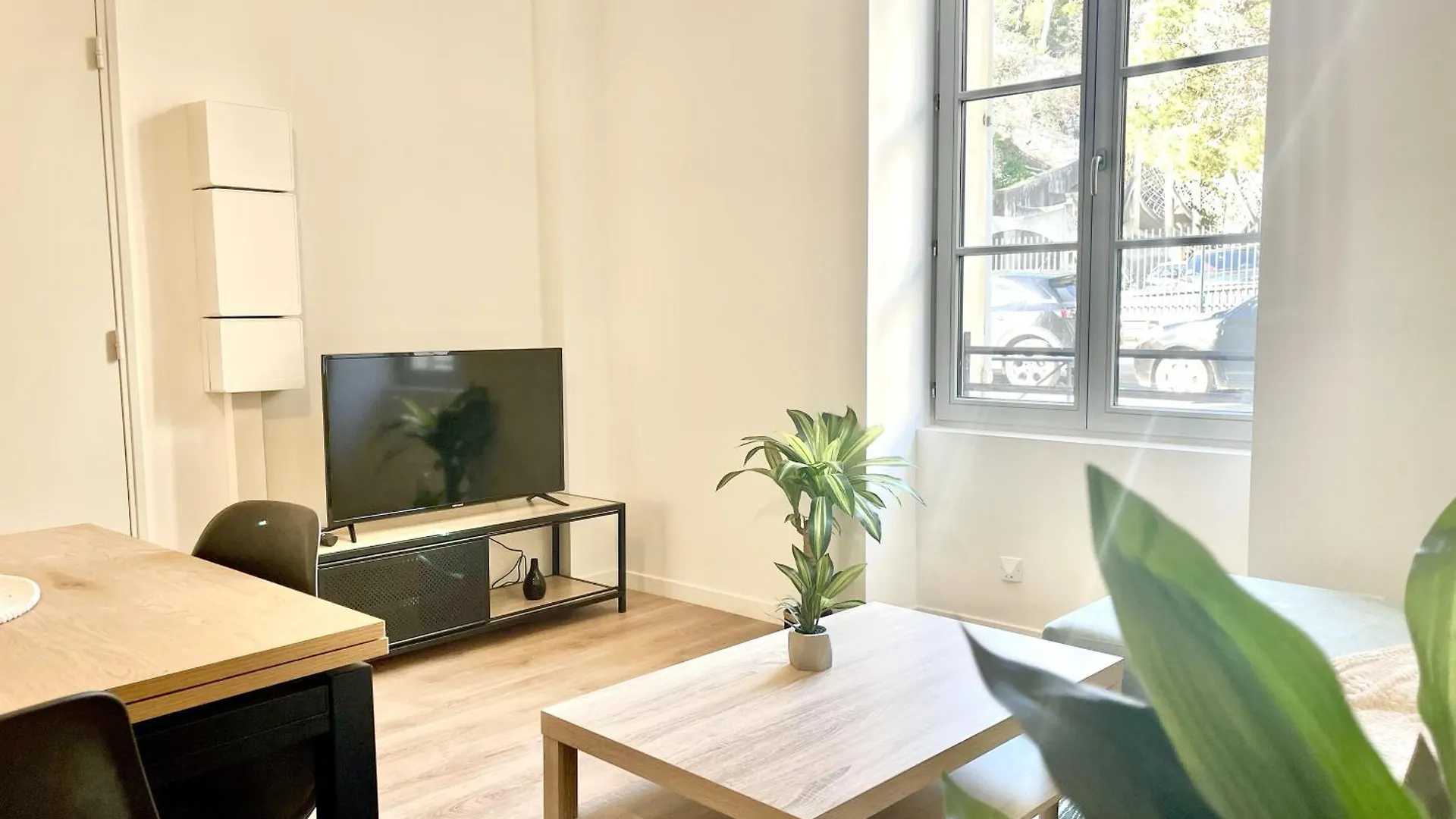 Le Petit Luberon Wifi Fibre Apartment Cavaillon