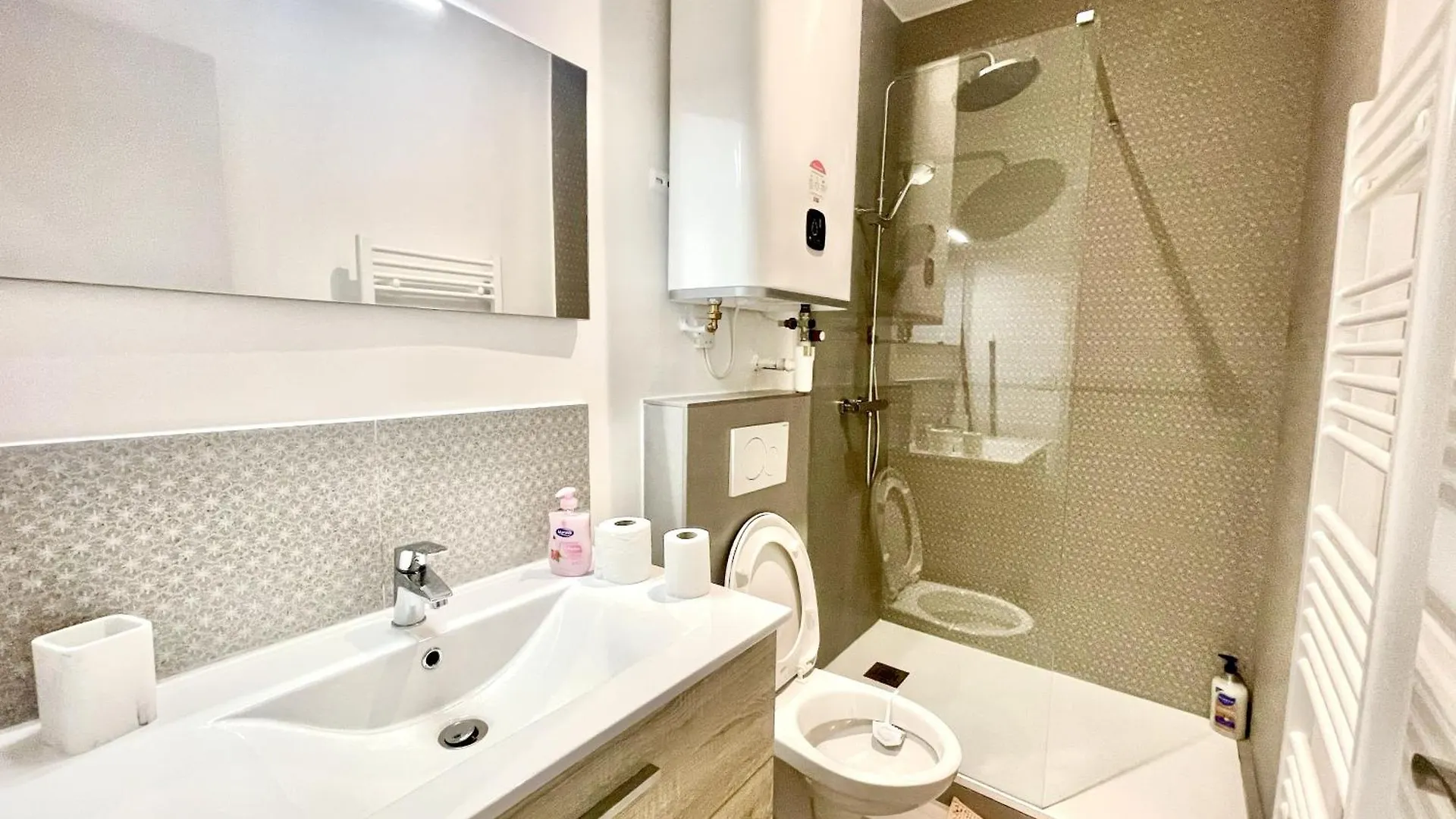 Le Petit Luberon Wifi Fibre Apartment Cavaillon 0*,
