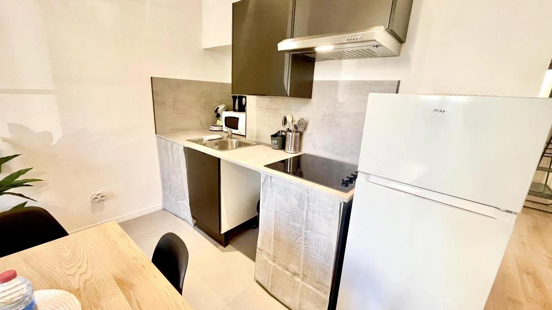 Le Petit Luberon Wifi Fibre Apartment Cavaillon