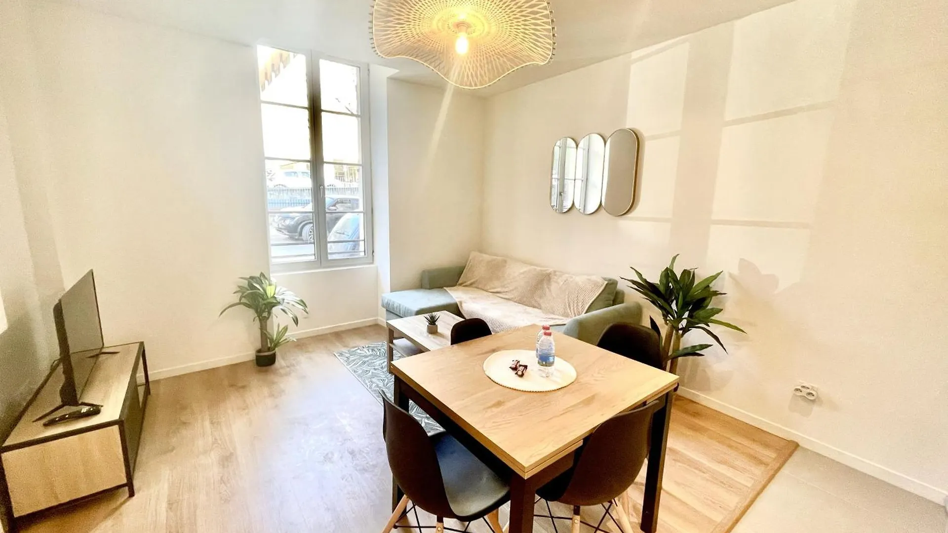 Le Petit Luberon Wifi Fibre Apartment Cavaillon 0*,  France