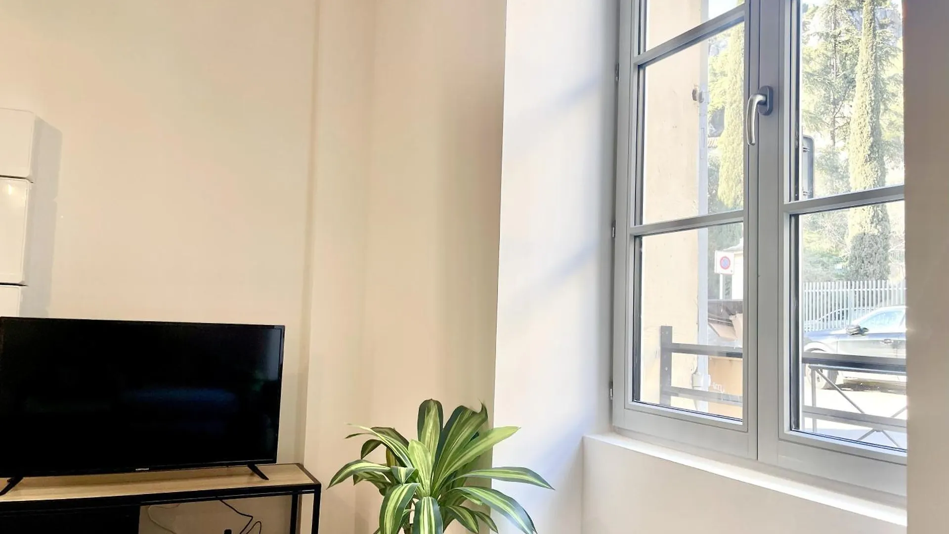 Le Petit Luberon Wifi Fibre Apartment Cavaillon